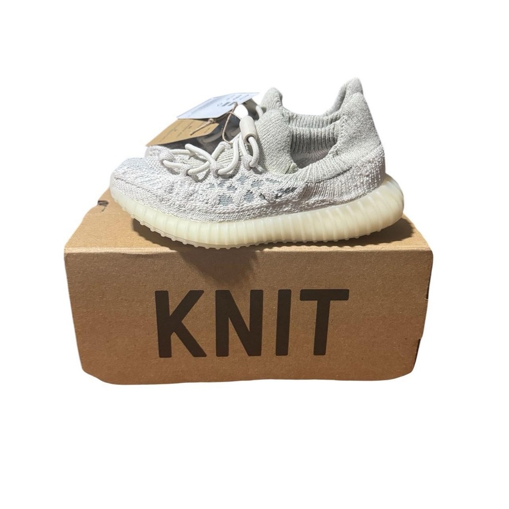 [HQ4633] Infant Adidas YZY 350 V2 CMPCT size 9.5k